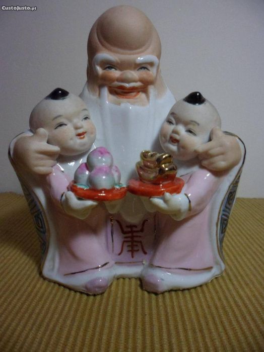 Buda Chinês em Biscuit e Vidrado com crianças