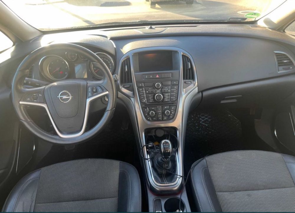 Opel Astra J, 2.0cdti, 2011