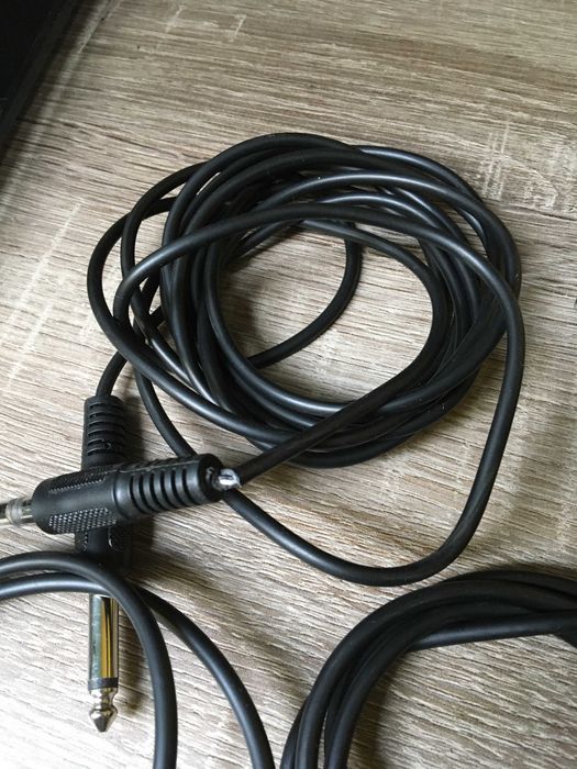 Perkusja elektroniczna - Okablowanie