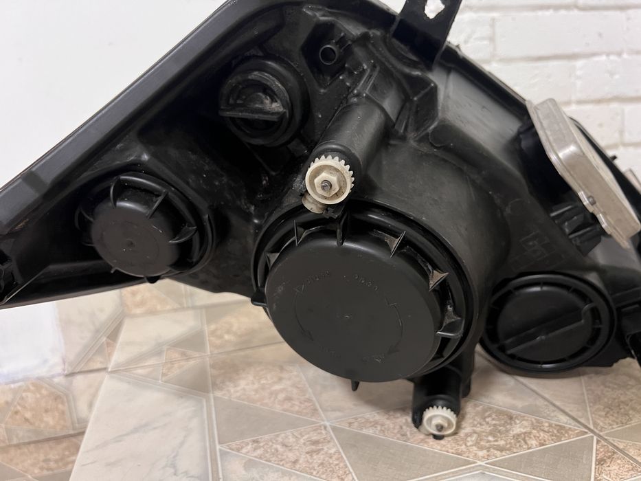 Фара права віто 639 рестайлінг