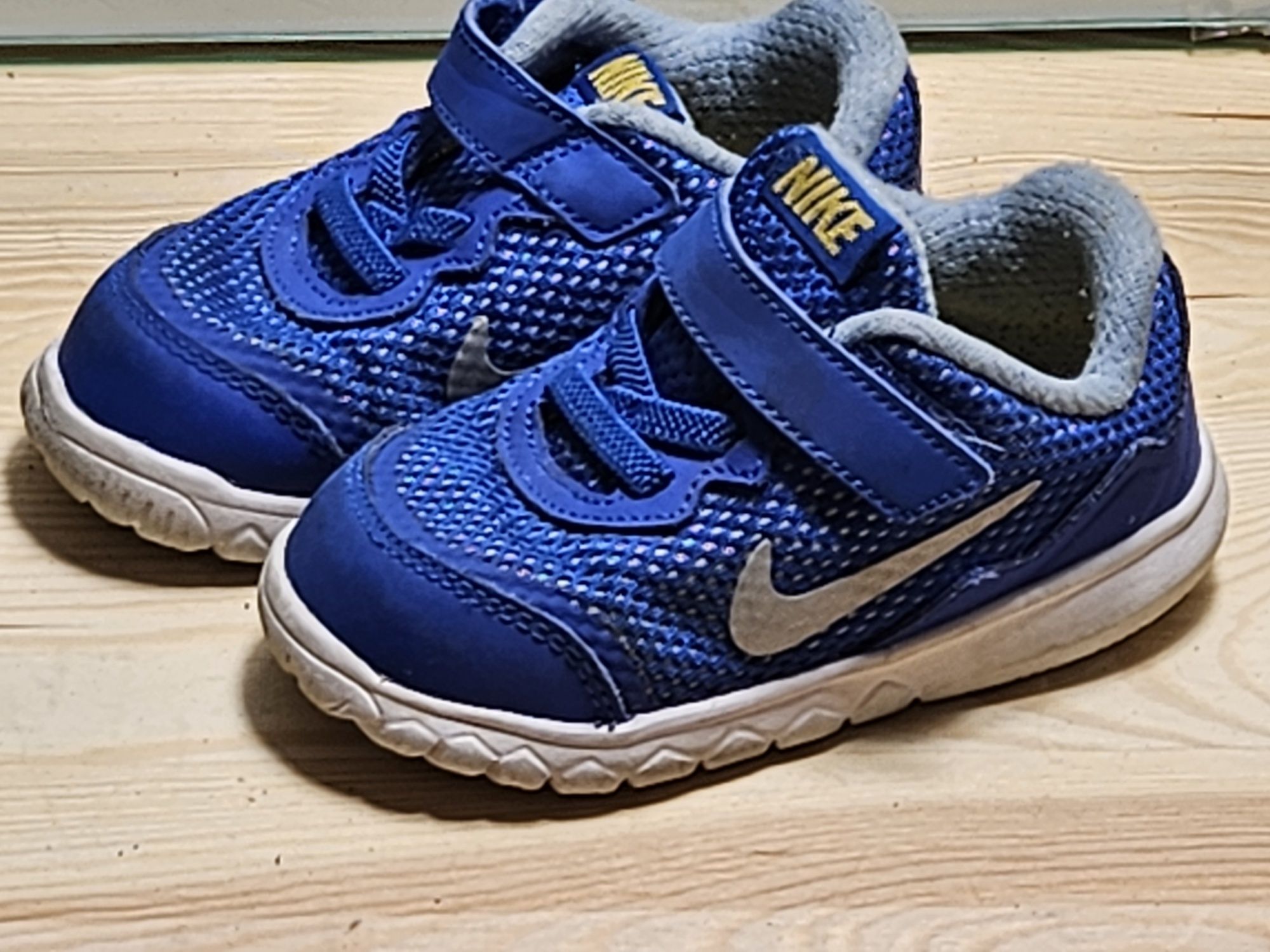 Nike półbuty dziecięce rozm.22 stan db szybka wysyłka olx