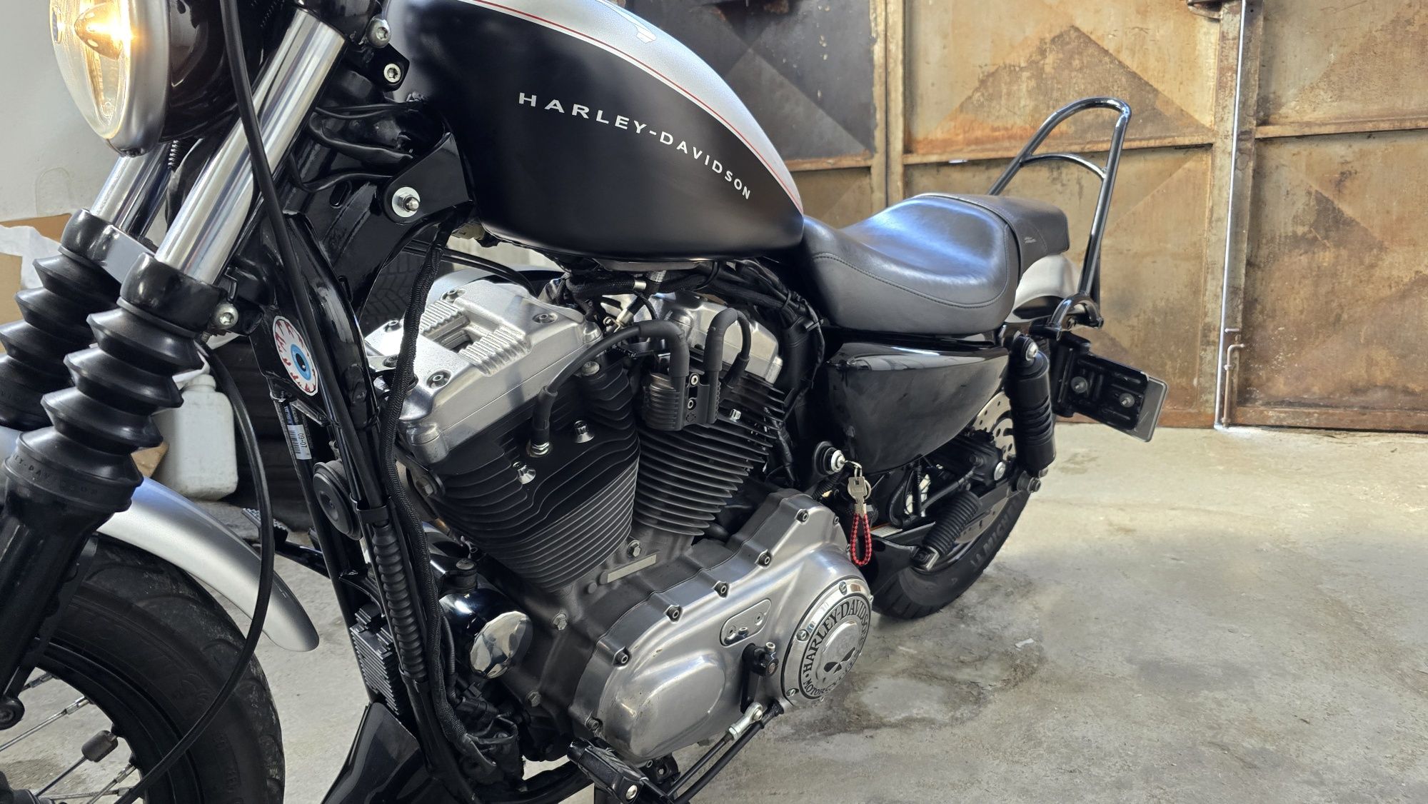 Harley Davidson SPORSTER 1200 NIGHTSTER Vance & Hines