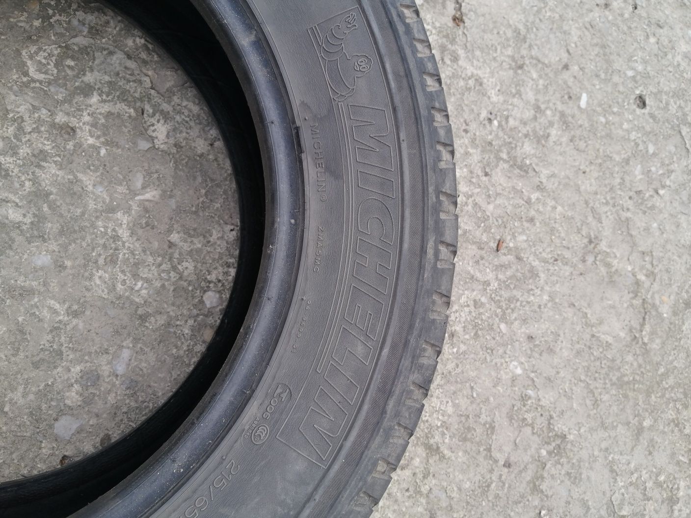 Резина 215/65R16