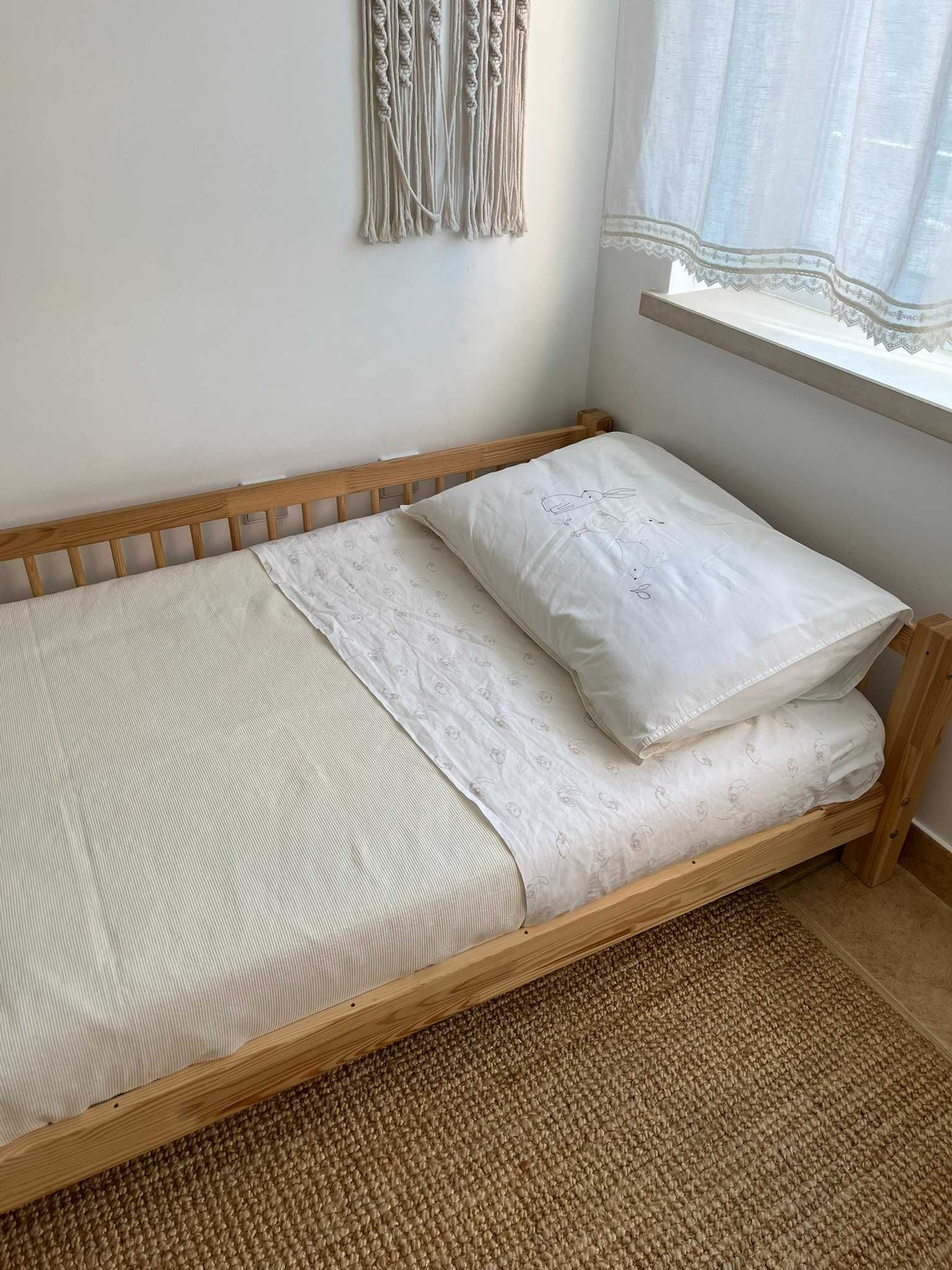 cama de criança Montessori
