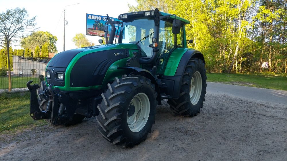 Valtra T152 versu 6800 godzin super stan massey claas john ciągnik rol