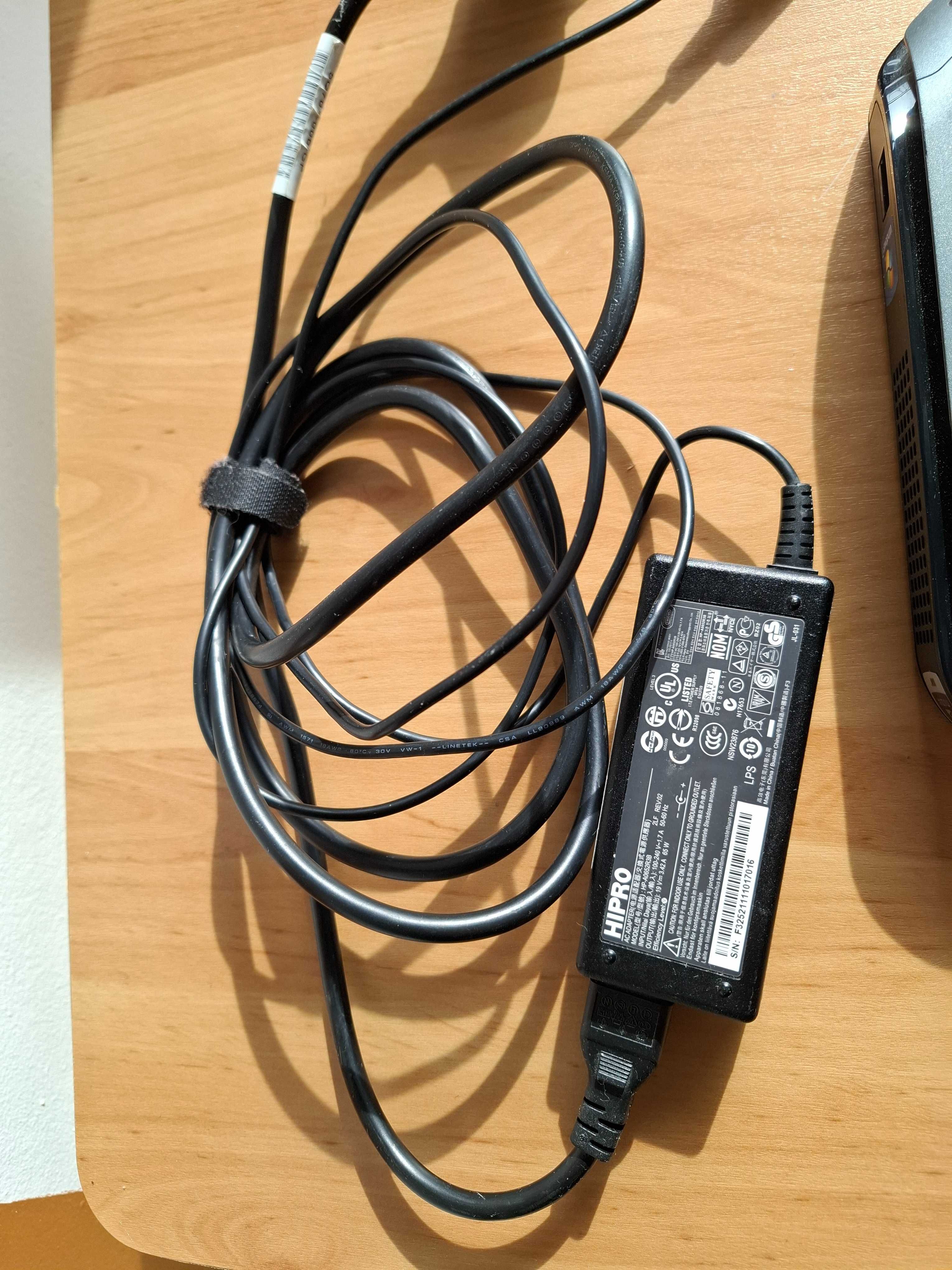 Mini komputer Acer (model Veriton N282G)