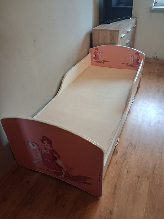 Sprzedam łóżko dziecięce