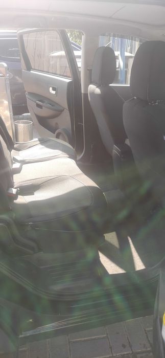 Автомобіль NISSAN Qashqai+2