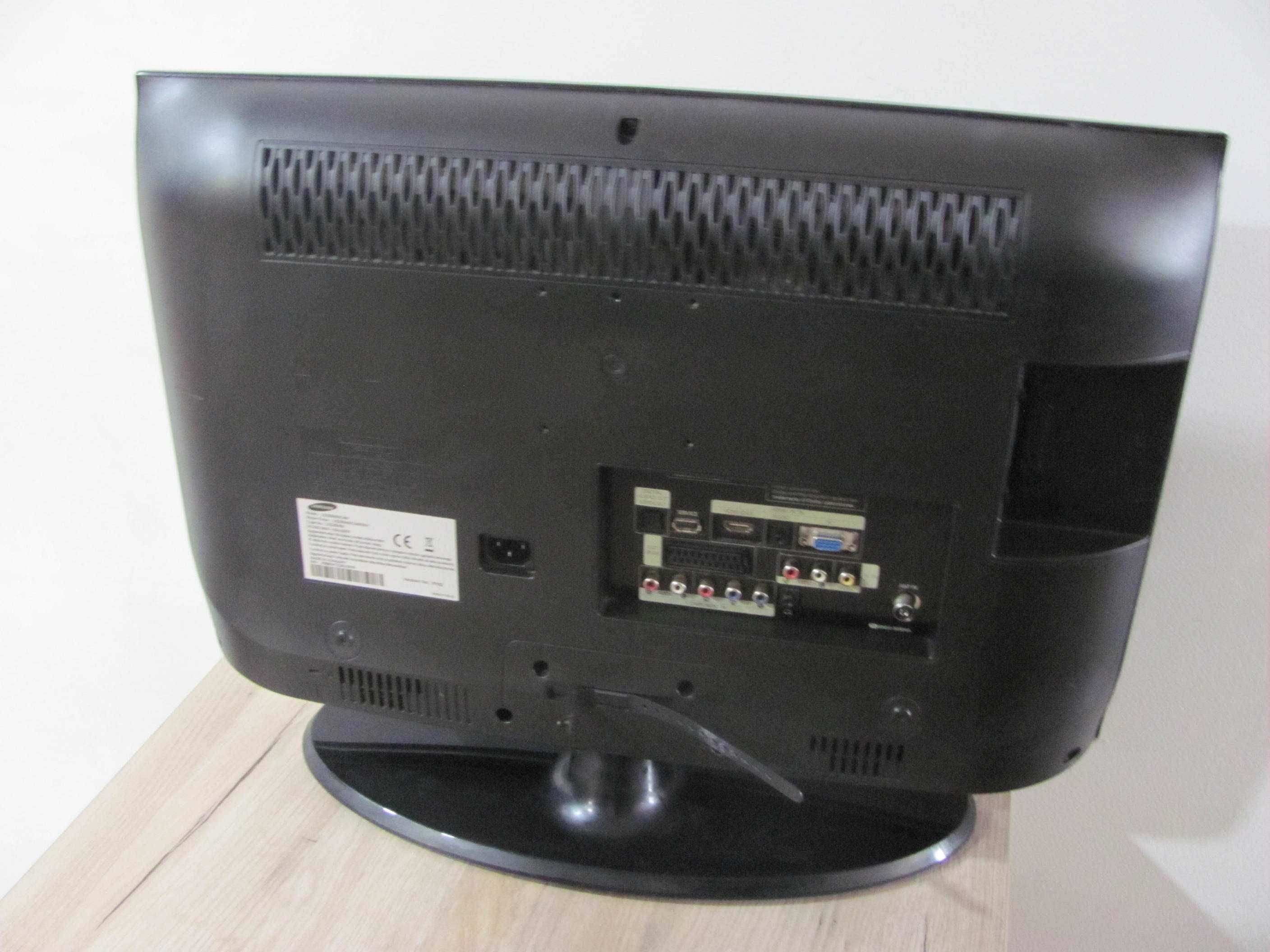 Telewizor SAMSUNG LE22B450C4W - 22'' TV lub monitor