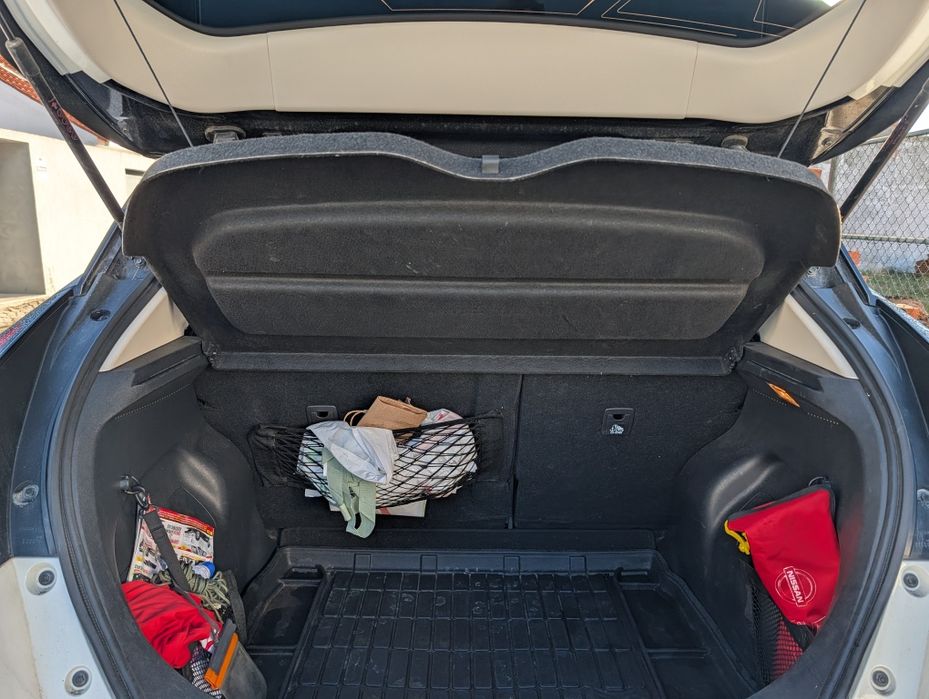 Carro de garagem particular e sem carregamentos rápidos