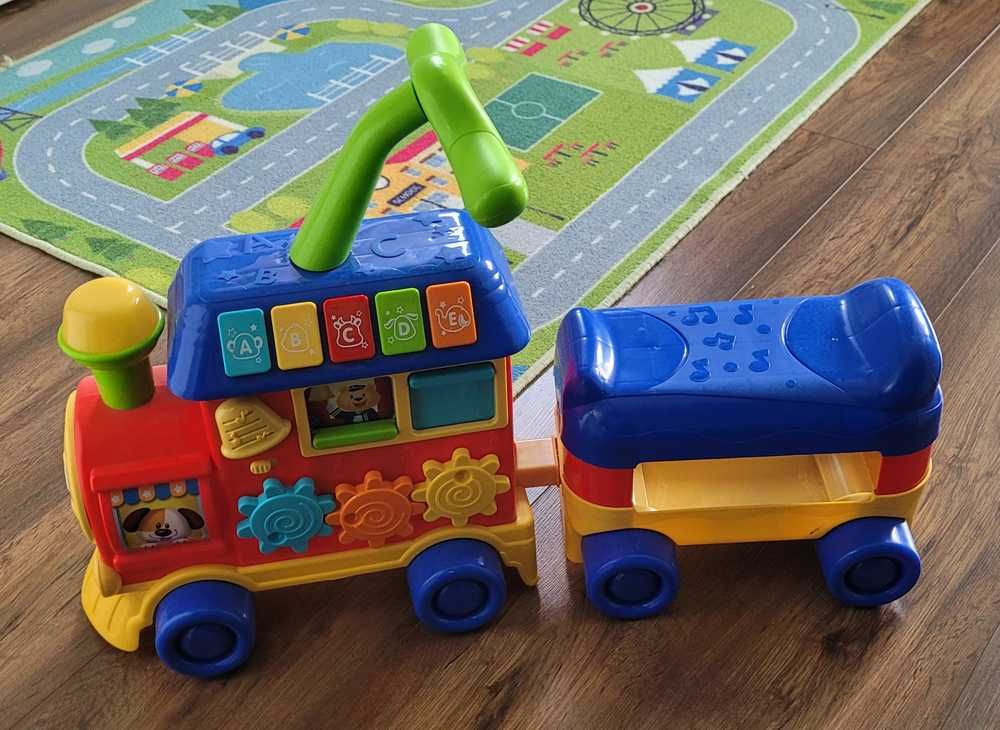Smily Play lokomotywa z wagonikiem rośnij ze mną jeździk