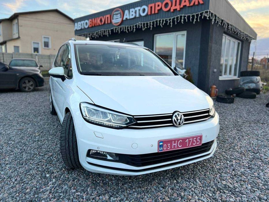 Volkswagen Touran 2016 рік 2.0 TDI DSG