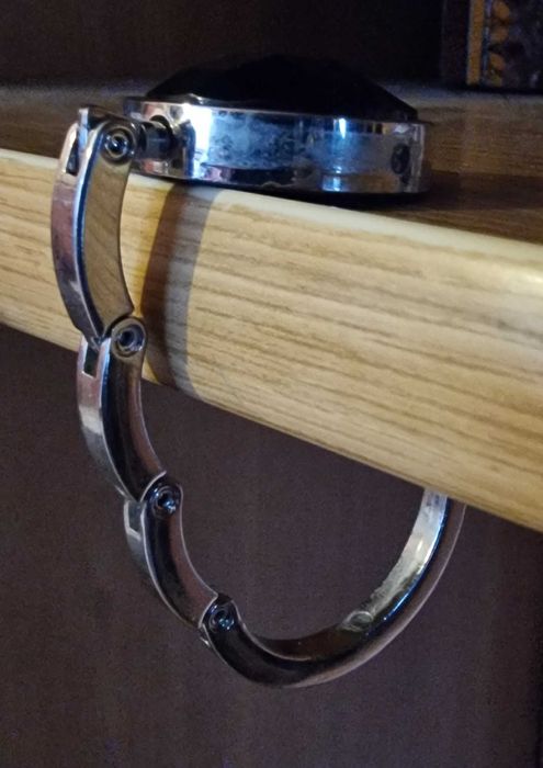 Składany uchwyt haczyk wieszak podblatowy na torebkę, a’la brylant