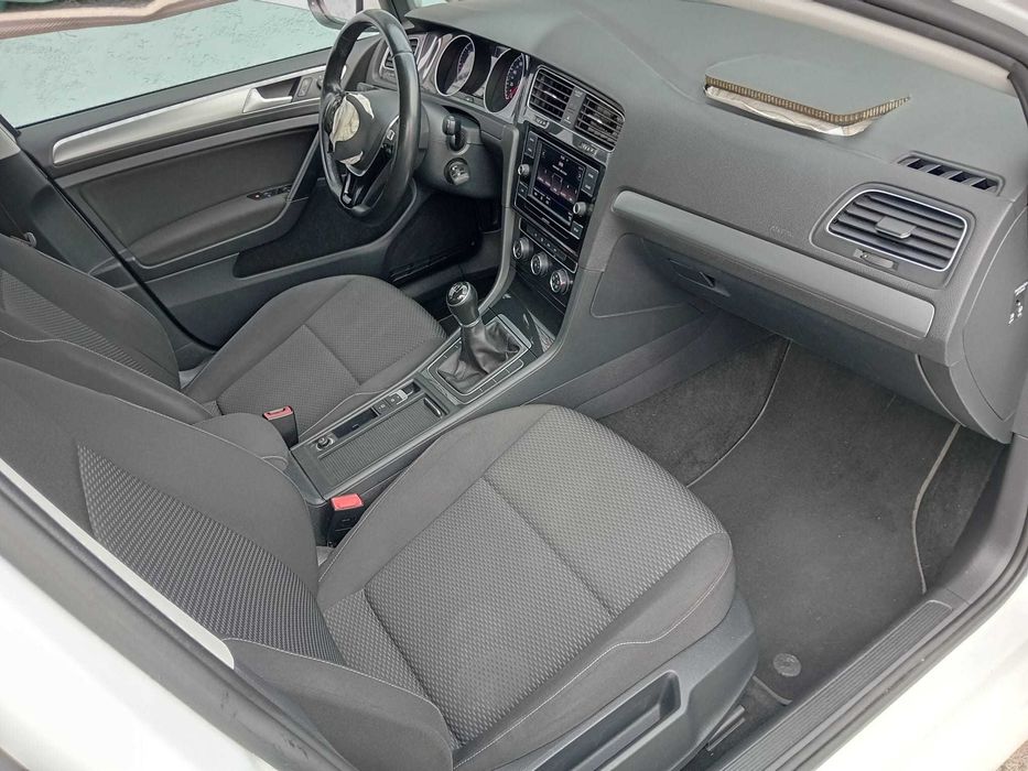VW Golf VII 1.6 tdi - Nacional ( pequeno sinistro )