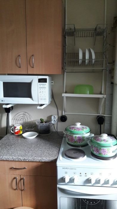 Продам 1 комнатную гостинку в районе Одесской