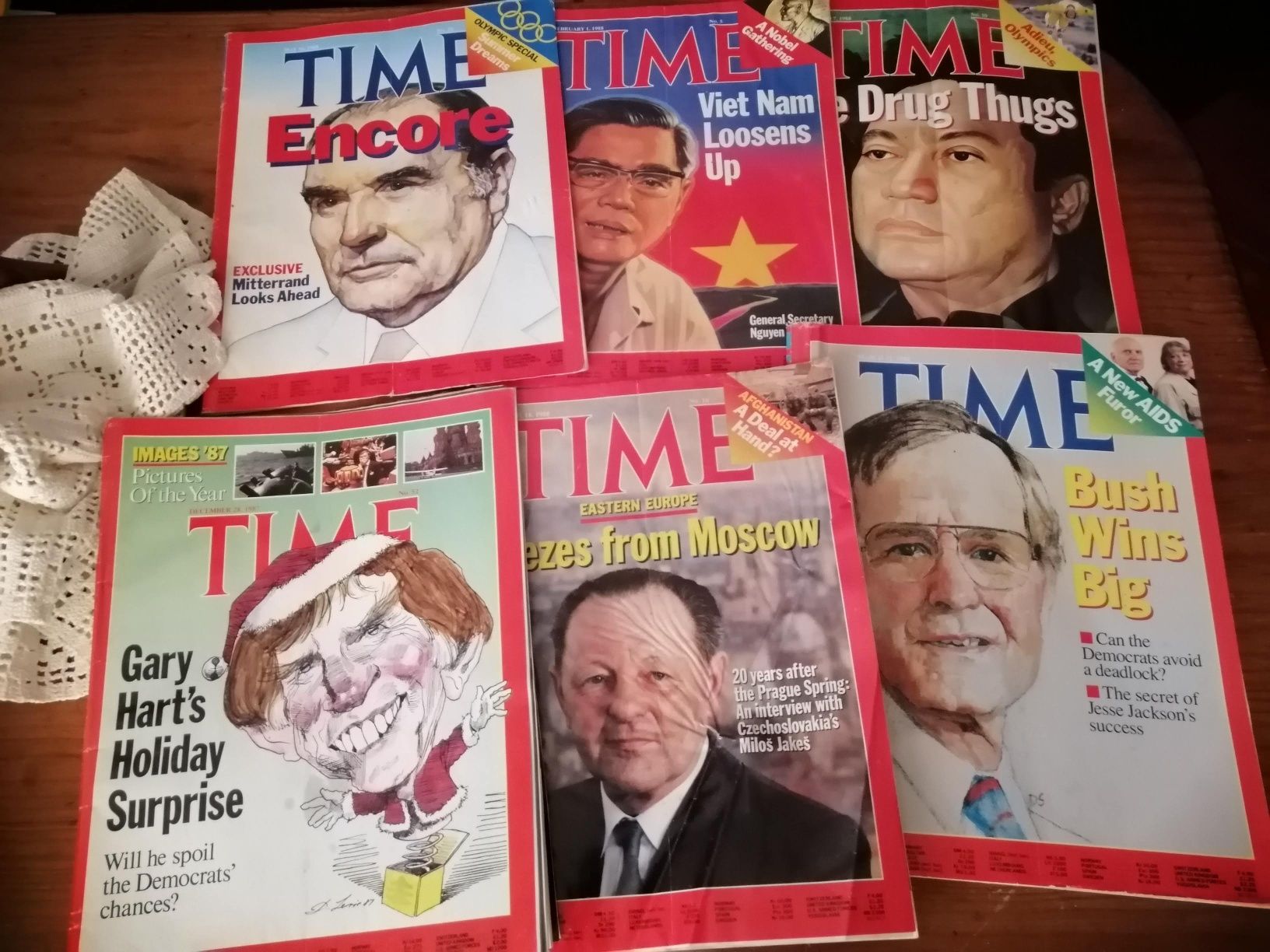 Muitas revistas.