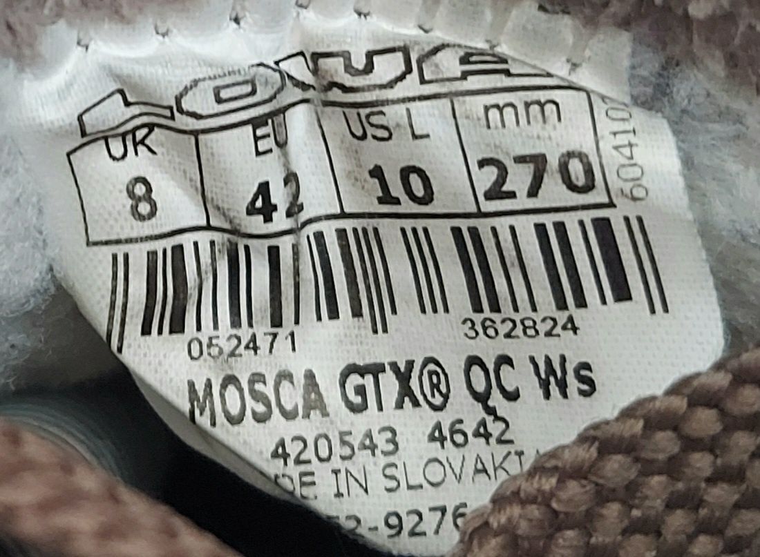 Черевики фірми lowa mosca Gore-Tex оригінал 

Розмір по бірці:

UK 8 E