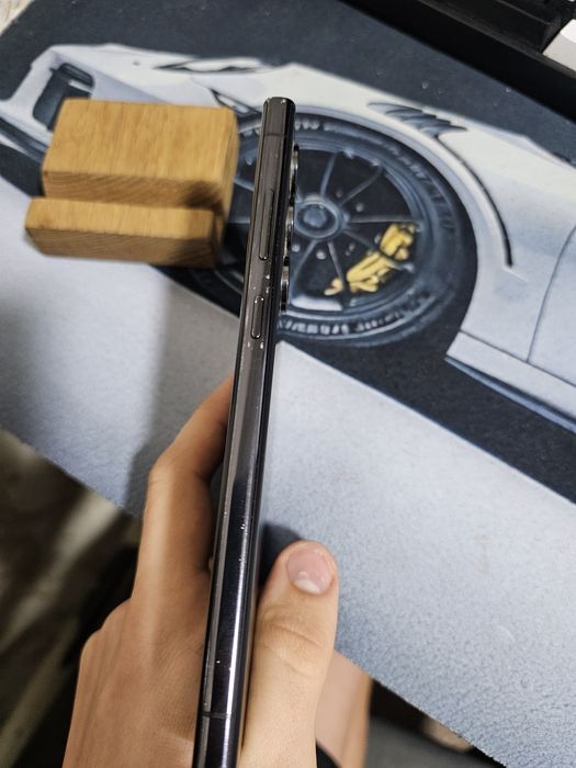 Samsung s23 ultra 2 sim  256/12 тріщина на екрані