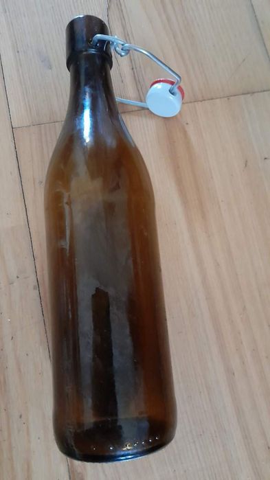 Butelki z korkiem ceramicznym-8szt.