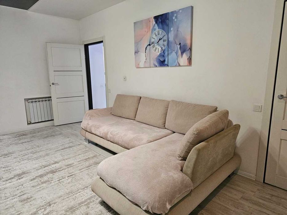 Продам 3-к квартиру (91м2) в кирпиче, ж/м Солнечный, пер. Любарского