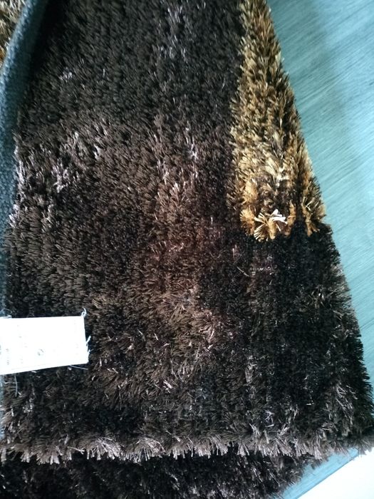 Carpete castanha  nova