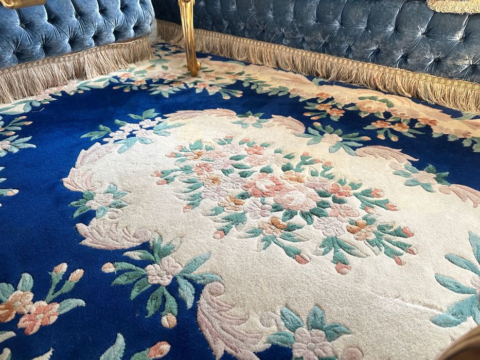 Італійські м’які меблі (дерево, бархатна оббивка, італійські тканини)