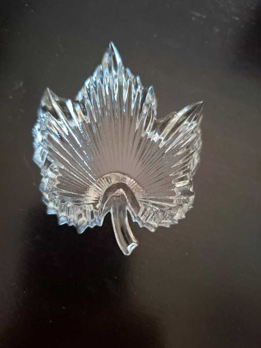 Vários guarda jóias de cristal