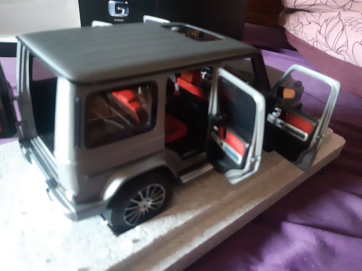 Model g klassa 1:18