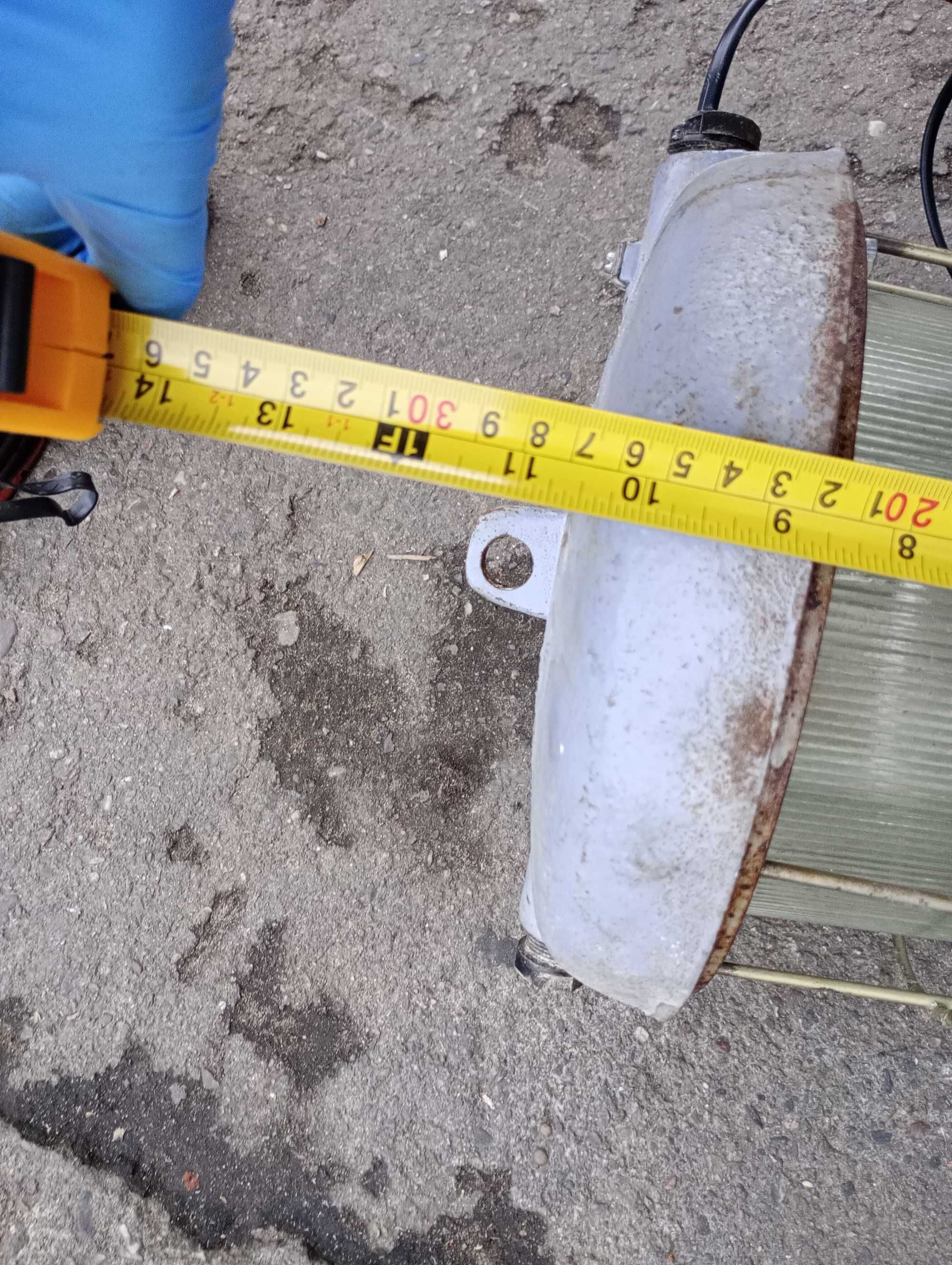 Lampa Industrialna Robocza Zakładowa Solidna