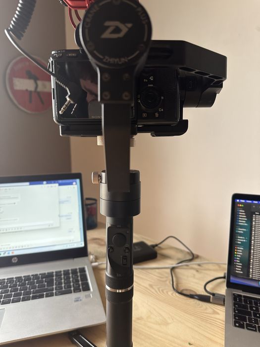 Gymbal zhiyun crane plus