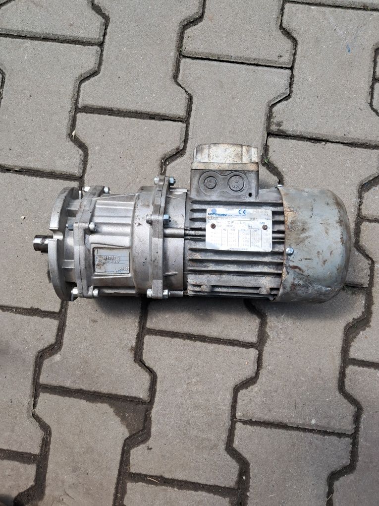 Okazja motoreduktor 0.37kw 56obr