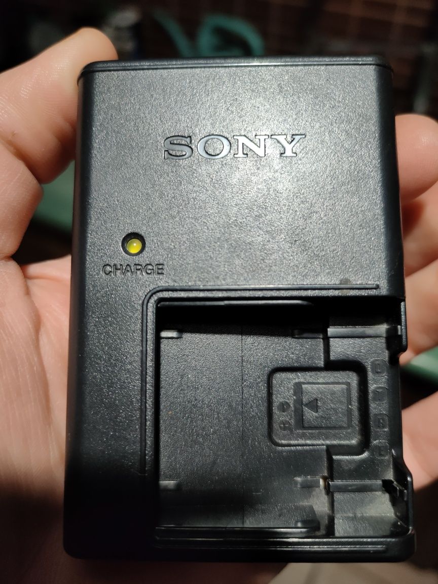 Ładowarka Sony charger do kamery bc csd