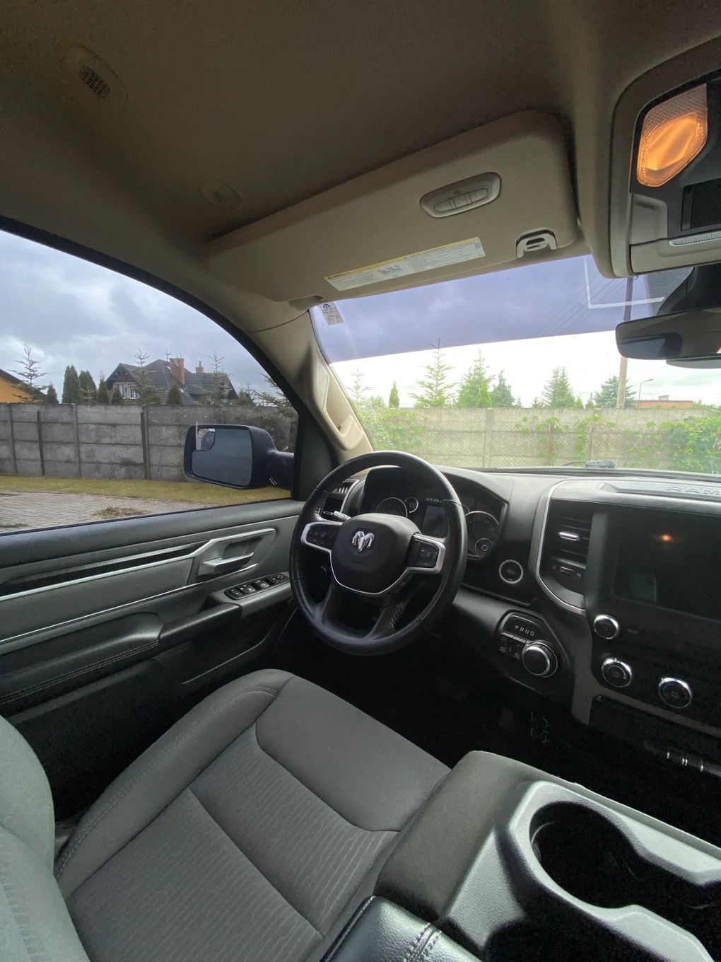 Dodge RAM DODGE RAM 1500 5.7 4X4 B+gaz ,2020r