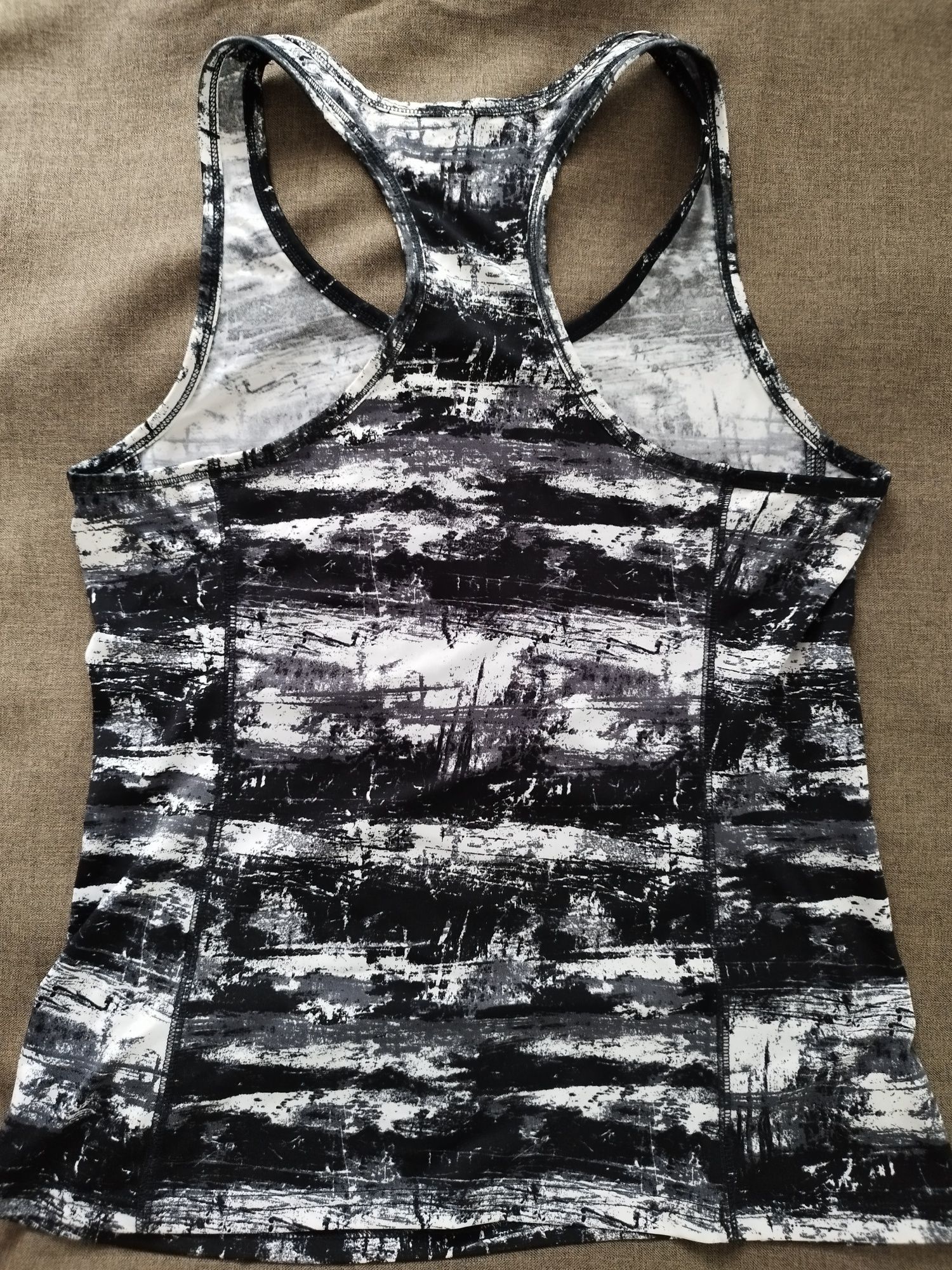 Koszulka sportowa H&M sport w rozmiarze M.
