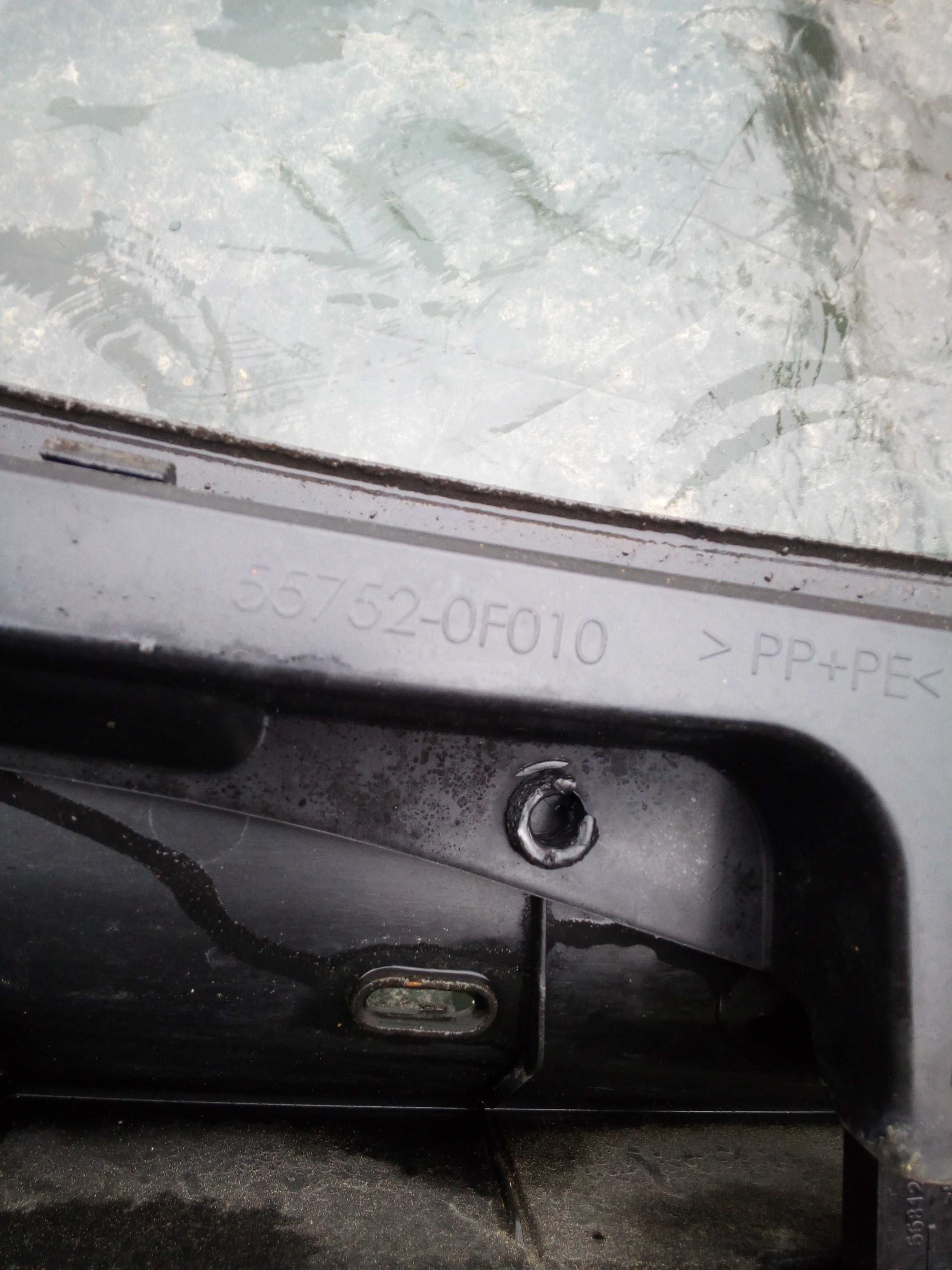 toyota verso 09-18 podszybie LEWE wersja EU