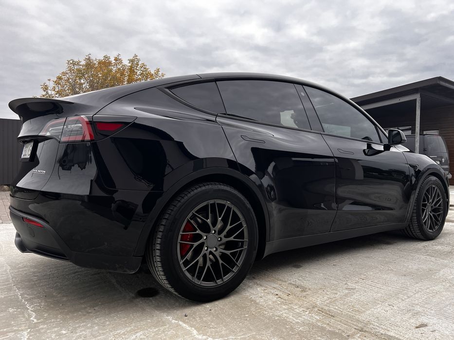Tesla Model Y 2021год