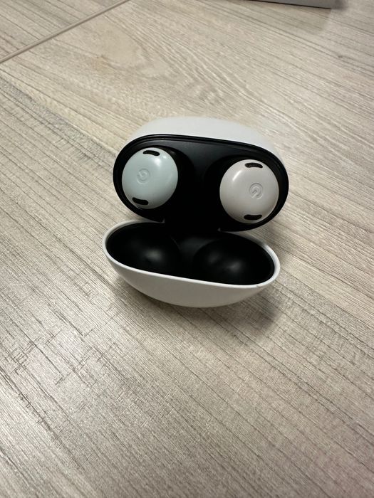 Oferta! Google Pixel Buds Pro – różne kolory (Fog + Porcelana)