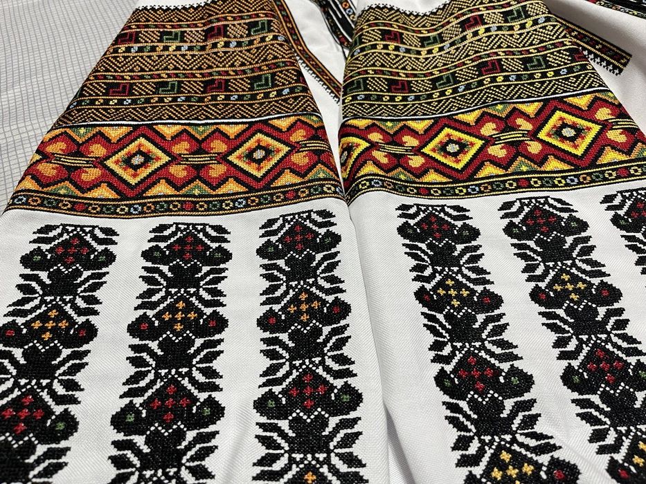 Вишиванки в гуцульському стилі