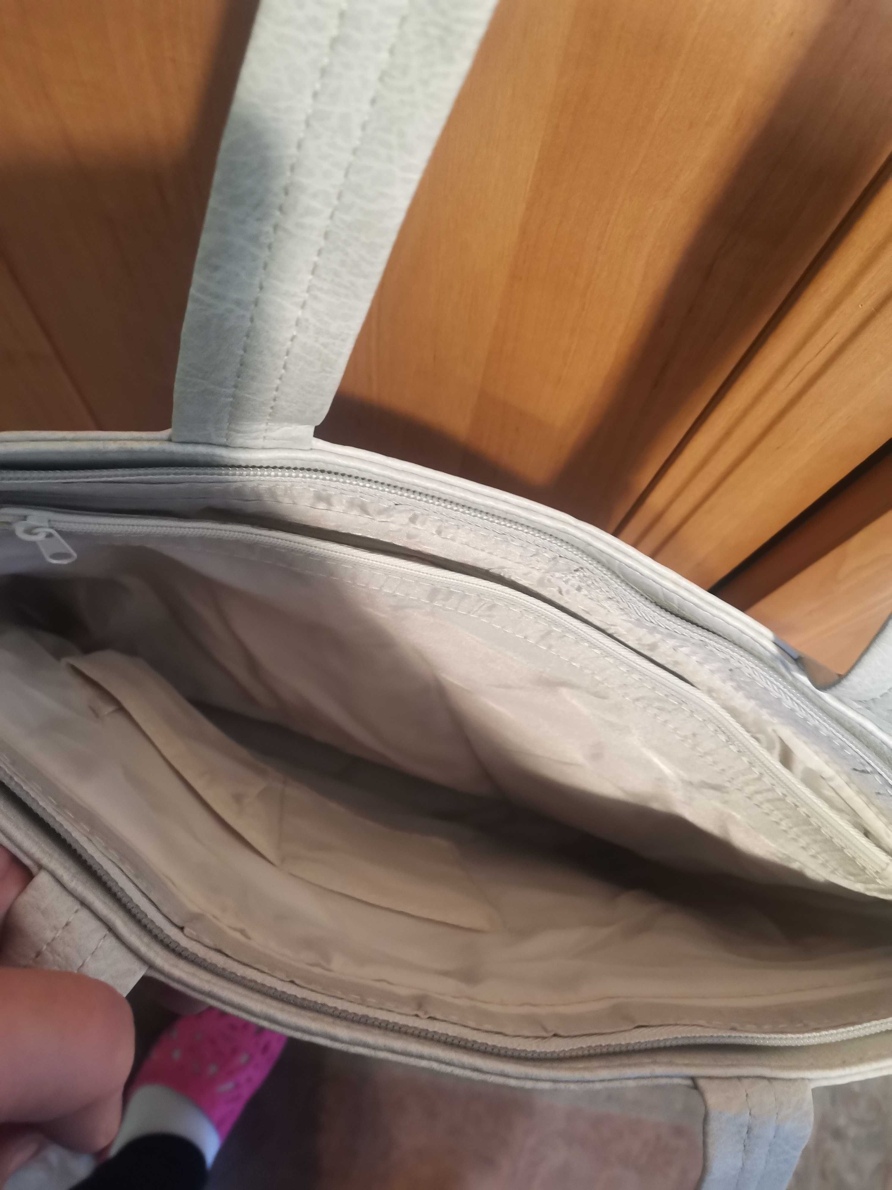 Torebka nowa dużo przegródek prezent