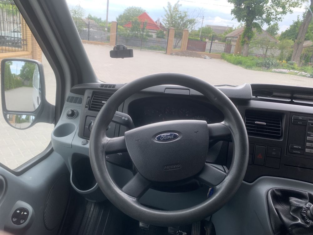 Ford Transit 2011 2.4 вантажний фургон