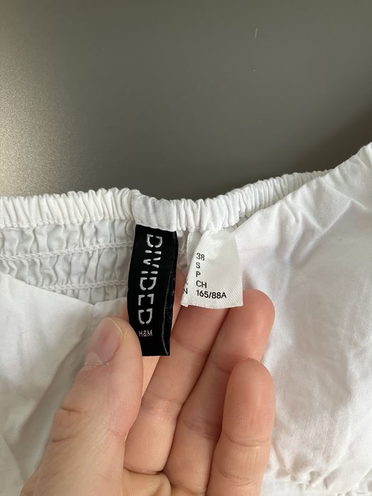 bluzka crop top hiszpanka dekolt karo biala h&m