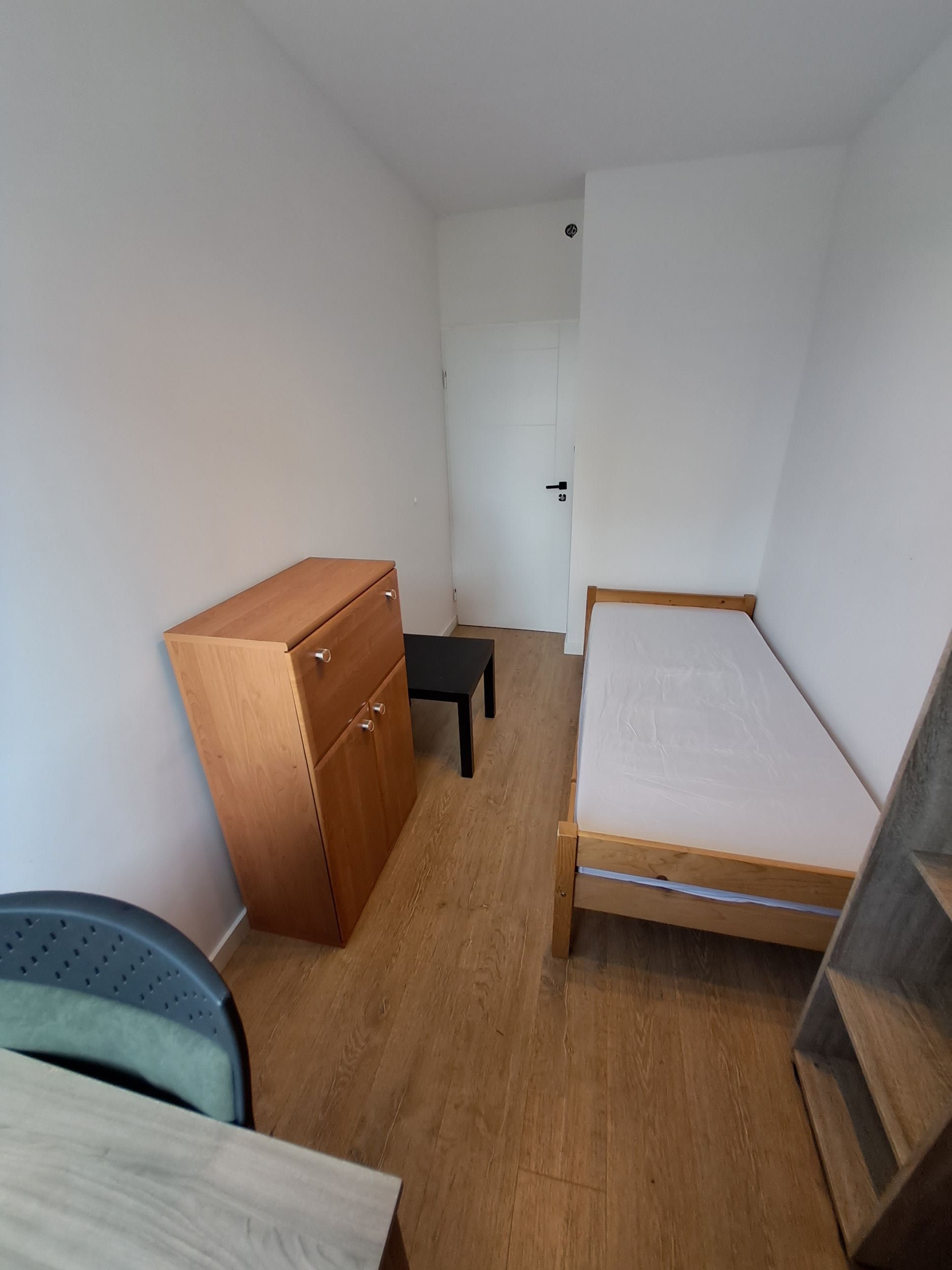 Pokój 8 m2. ul. Wagi! Pokoje RATAJE! Dla STUDENTÓW! Wysoki Standard!