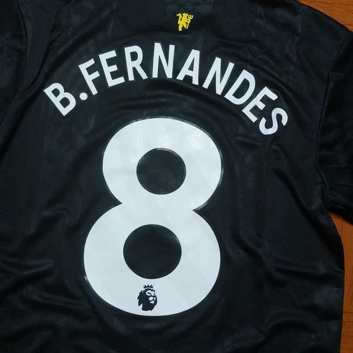 Camisola Secundária Manchester United 2025/26 - Bruno Fernandes #8