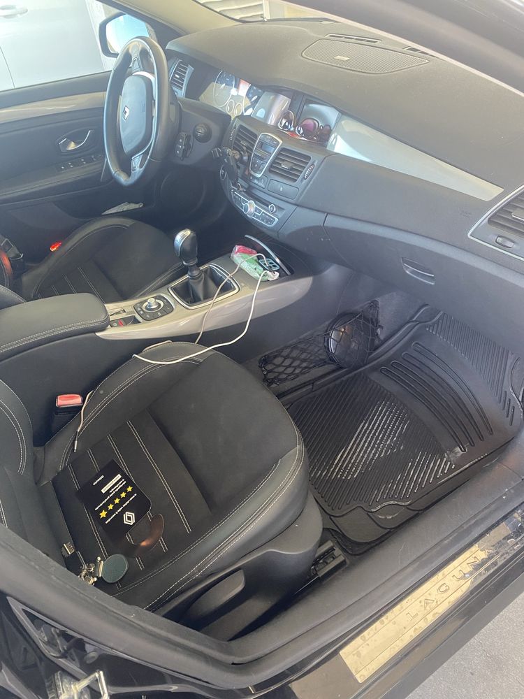 Renault Laguna 2.0 em excelente estado do ano de 2013 de junho