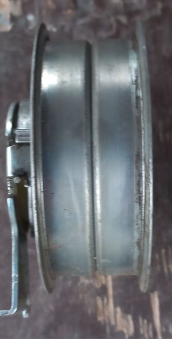 Продам натяжной ролик шкода а5 1.6 мпи, бу состояние отличное.