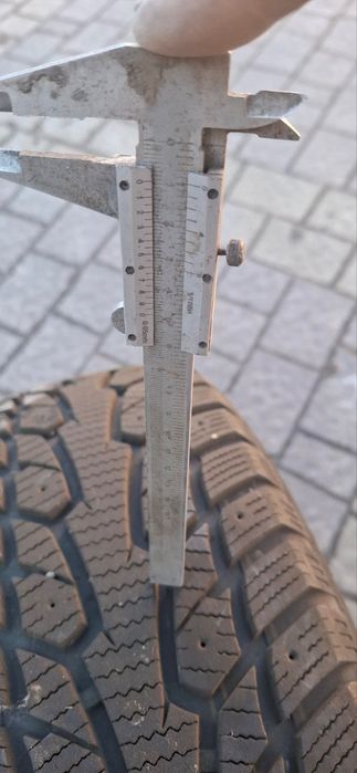 Зимова резина 235/60 R18