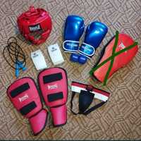 Комплект защиты для бокса / восточных единоборств (перчатки, шлем..)