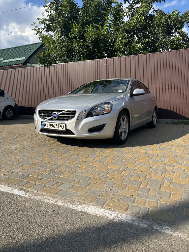Volvo s60 t5 2011