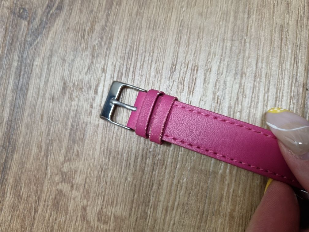 Różowy zegarek Oriflame na podwójnym pasku