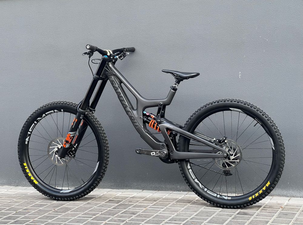 SantaCruz V10 2022 двовідвіс FOX 40/Kashima/Carbon/Renthal/Dt swiss/X0
